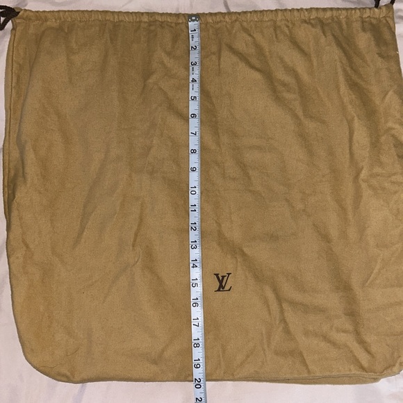 LV dustbag with drawstring closure - Picture 5 of 6
